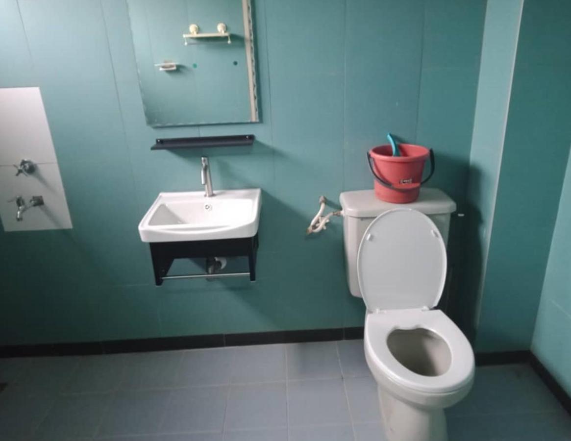 Ilham Homestay Kuantan Exterior foto